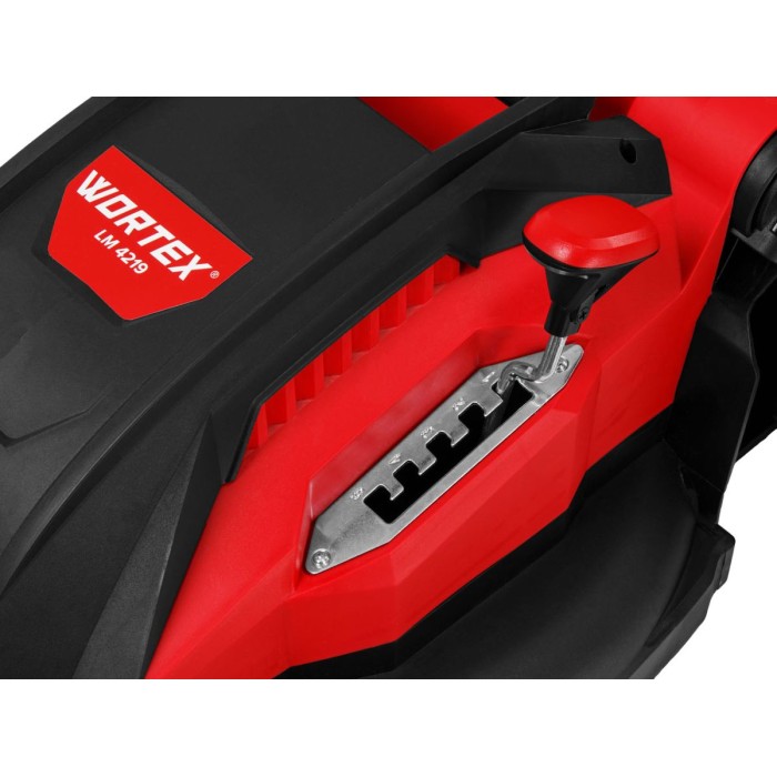 Газонокосилка электрическая WORTEX LM 4219 1800 Вт, шир.43 см, БЕСЩЁТ.ДВИГ.